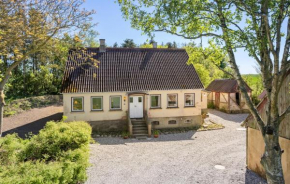 Nice Home In Tranekær With Kitchen, Tranekær